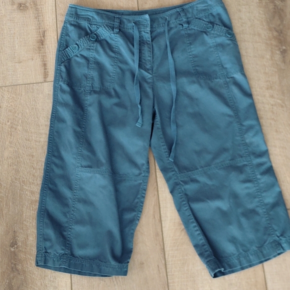 Women's Size 12P Jones of New York Sports Petite Dusty Blue Capri - Picture 1 of 12